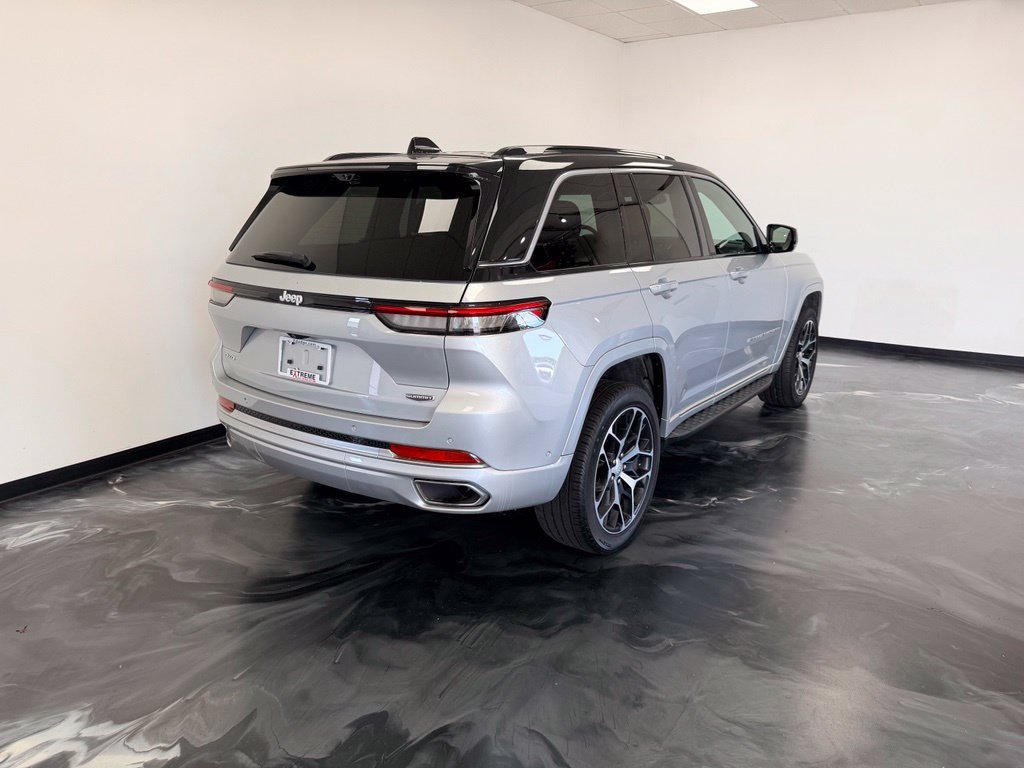 Used 2024 Jeep Grand Cherokee Summit AWD/4WD image 22