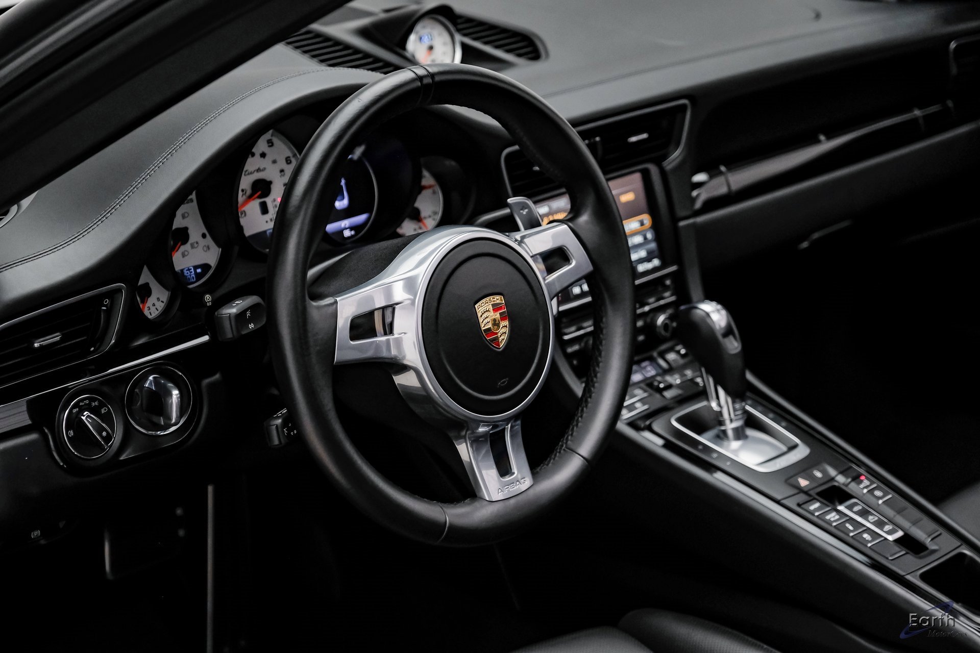 Used 2015 Porsche 911 Turbo image 49