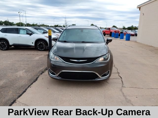 Used 2019 Chrysler Pacifica Touring-L Plus FWD image 10