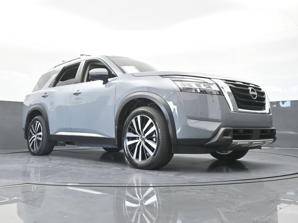 Used 2024 Nissan Pathfinder Platinum AWD/4WD image 66
