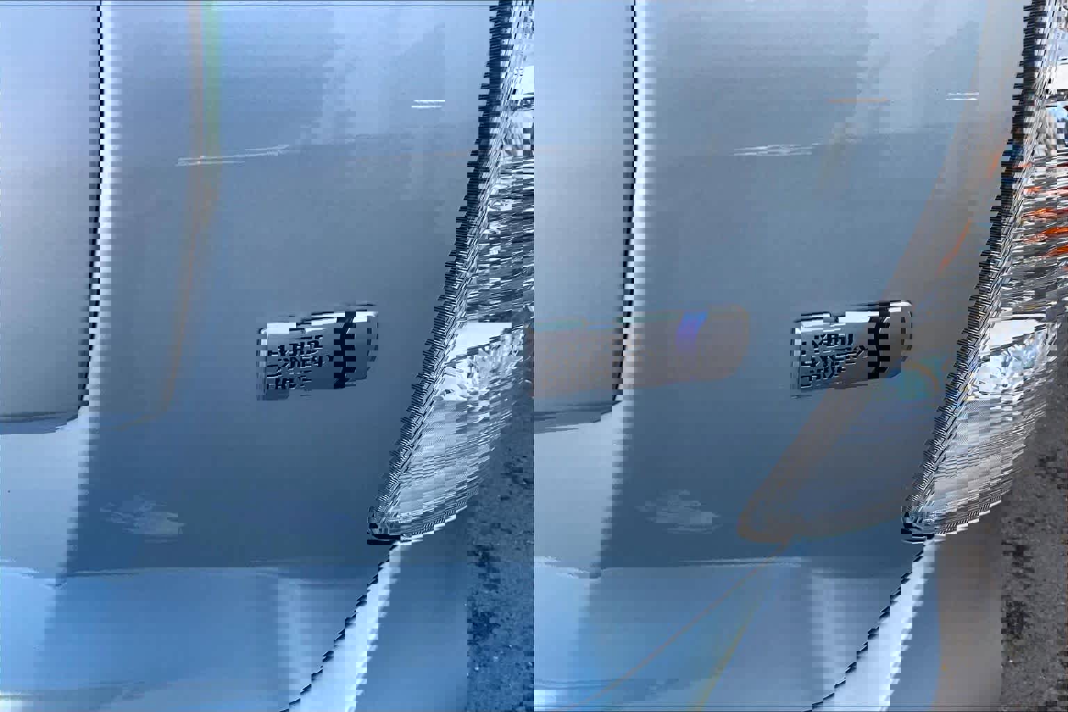 Used 2012 Toyota Prius V Two FWD image 9