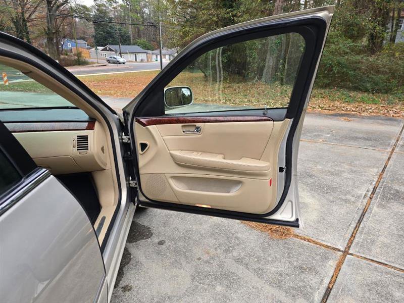 Used 2007 Cadillac DTS image 33