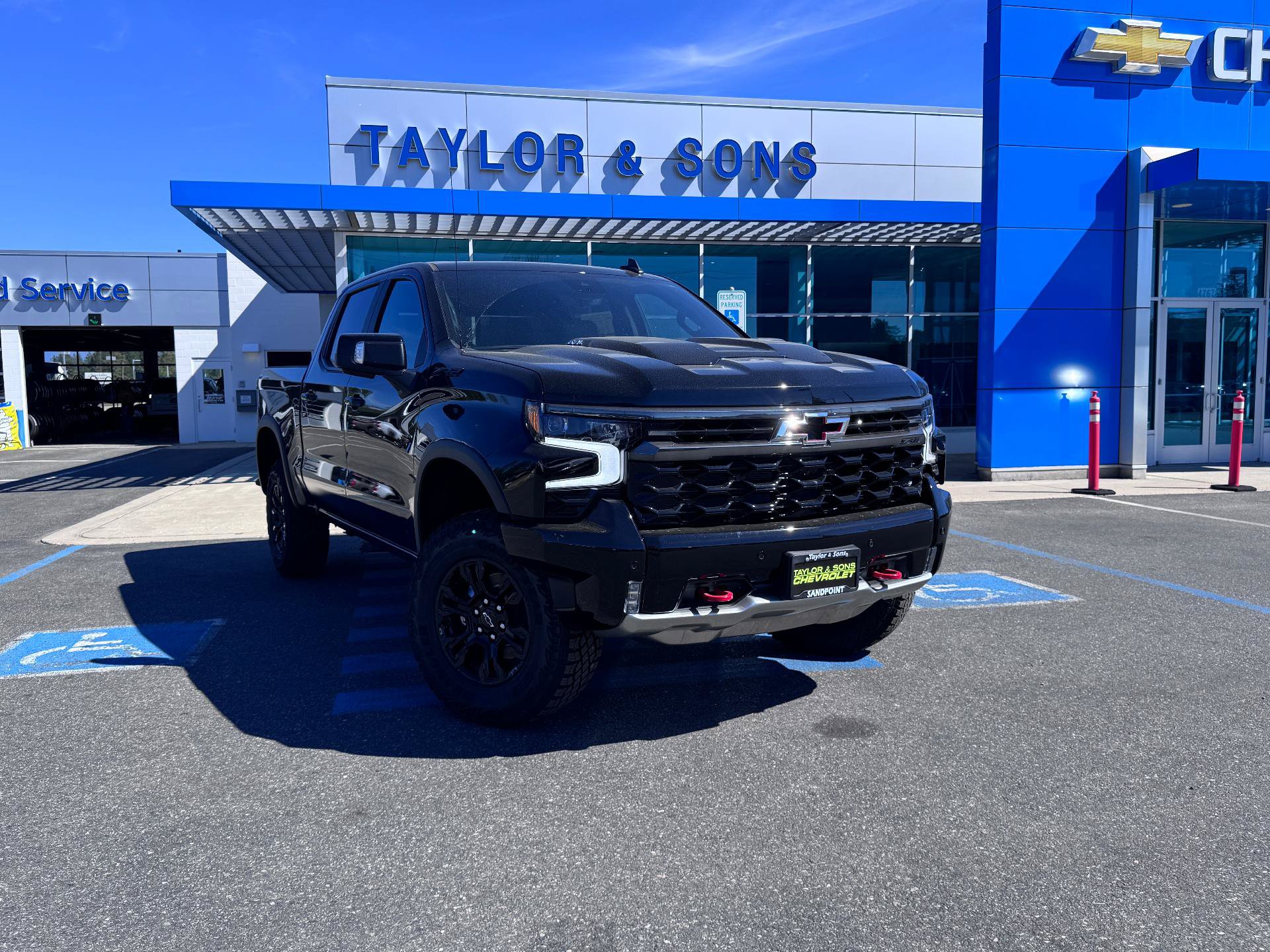 New 2026 Chevrolet Silverado 1500 ZR2 w/ LPO, Dark Essentials Package