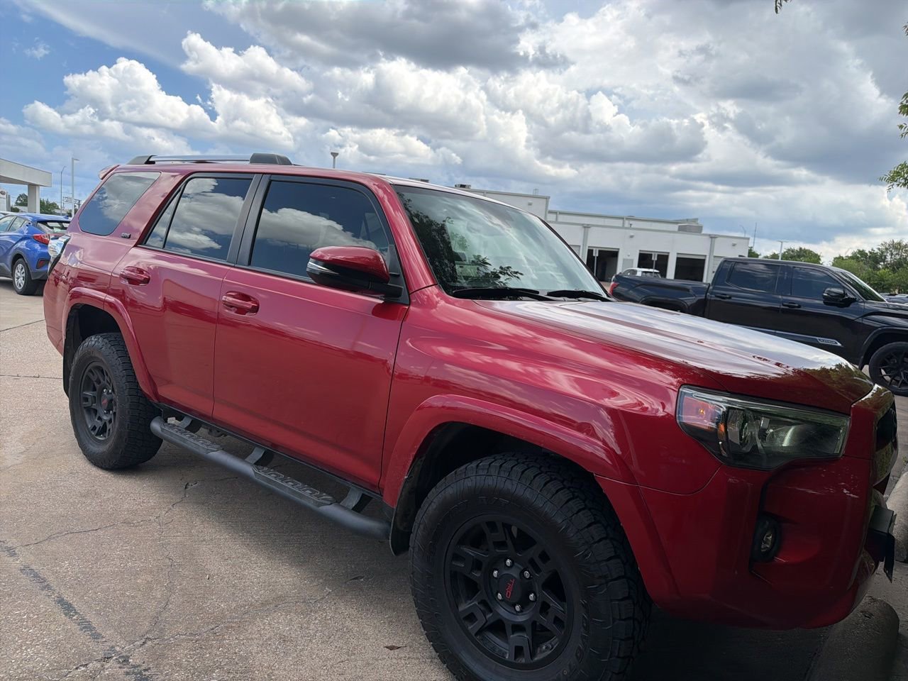 Used 2021 Toyota 4Runner SR5 Premium w/ Moonroof Package AWD/4WD image 2