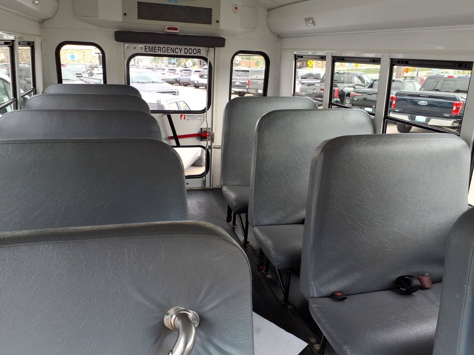 Used 2014 Chevrolet Express 3500 w/ School Bus Package RWD image 21