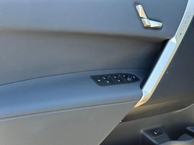 Used 2026 BMW iX xDrive45 image 18