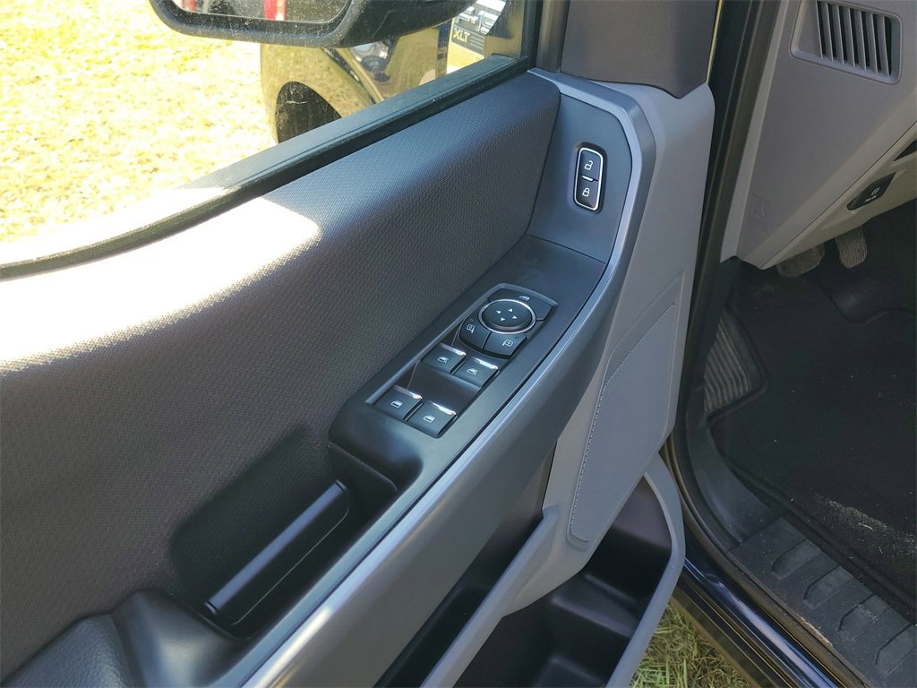 Used 2023 Ford F150 XLT image 11