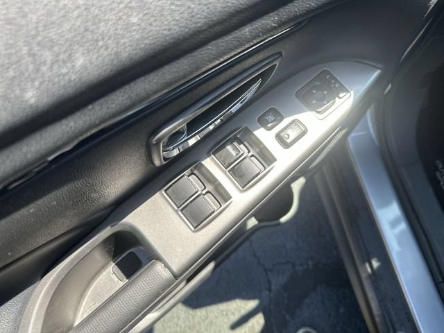 Used 2025 Mitsubishi Outlander Sport SE AWD/4WD image 17