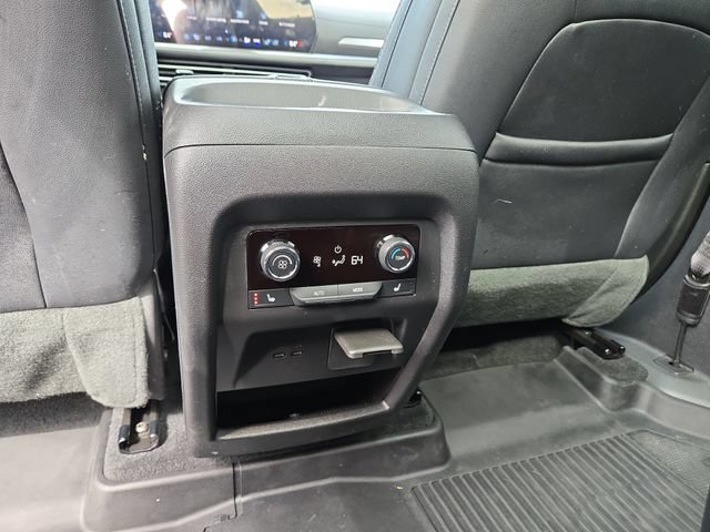 Used 2026 Chevrolet Traverse High Country w/ LPO, Floor Liner Package AWD/4WD image 36