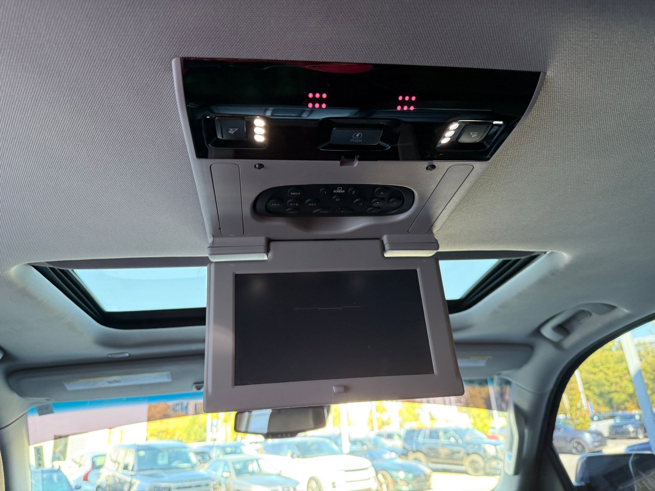 Used 2020 Chevrolet Tahoe Premier w/ 6.2L Performance Package image 27