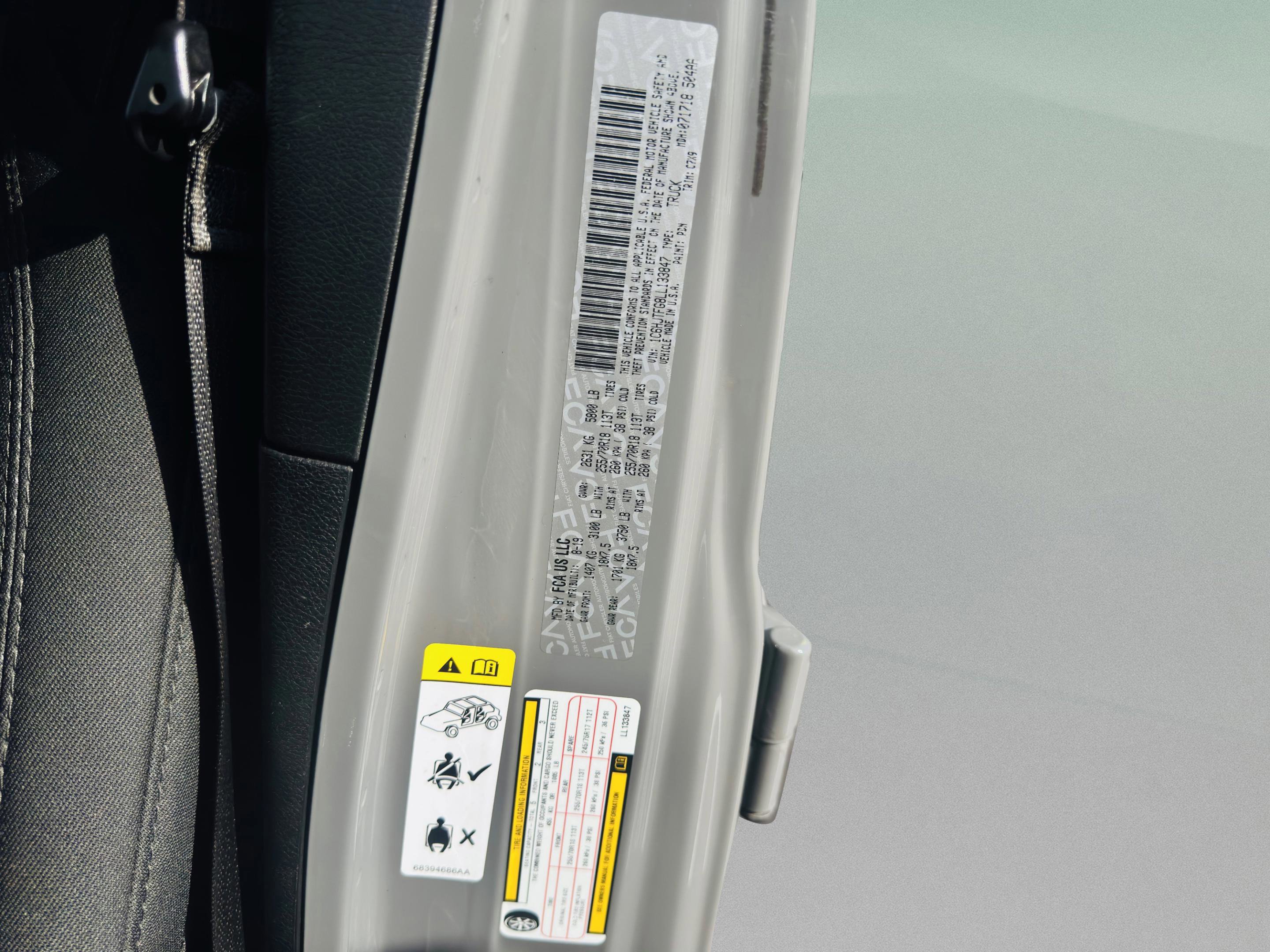 Used 2020 Jeep Gladiator Overland w/ Dual Top Group image 40