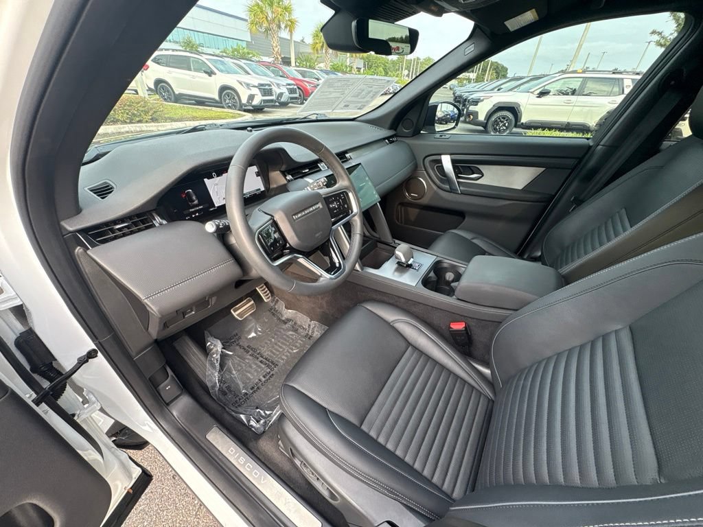 Used 2024 Land Rover Discovery Sport Dynamic SE AWD/4WD image 12