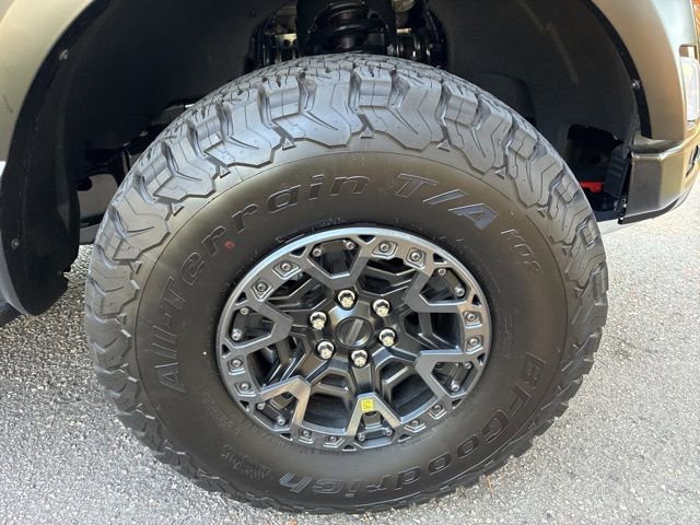 Used 2025 Ford F150 Raptor w/ Equipment Group 803A Raptor R AWD/4WD image 16