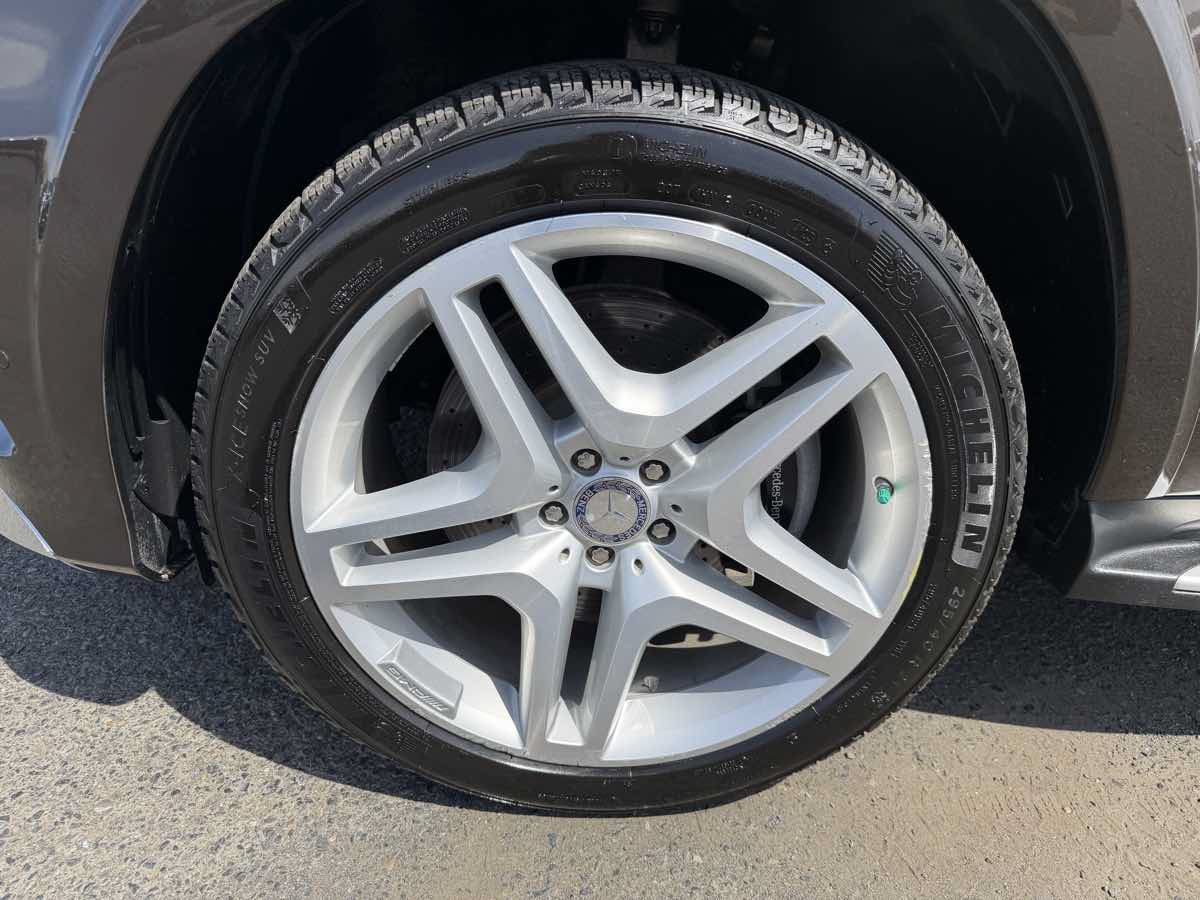 Used 2016 Mercedes-Benz GL 550 4MATIC image 6