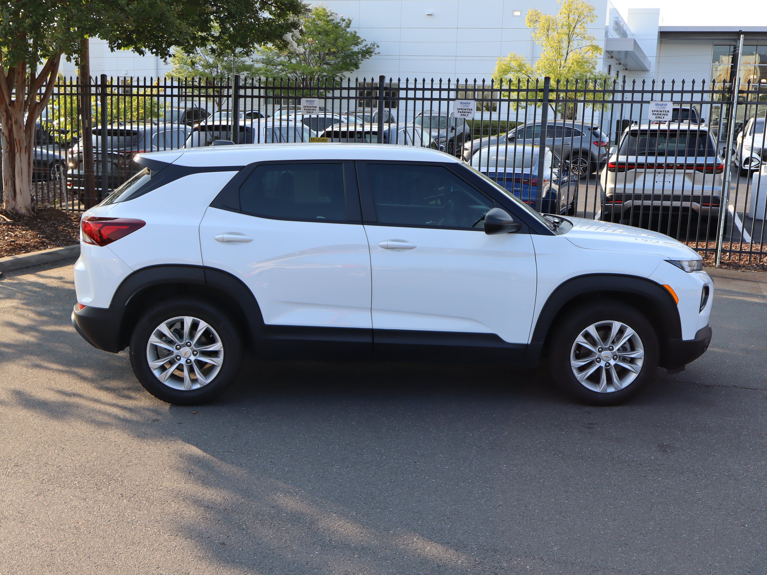 Used 2023 Chevrolet TrailBlazer LS FWD image 23