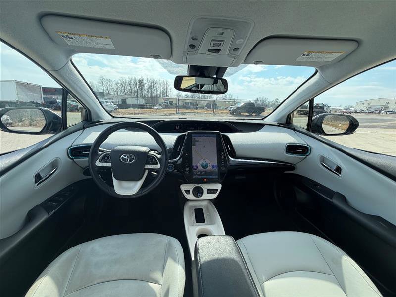 Used 2017 Toyota Prius Prime Advanced image 14
