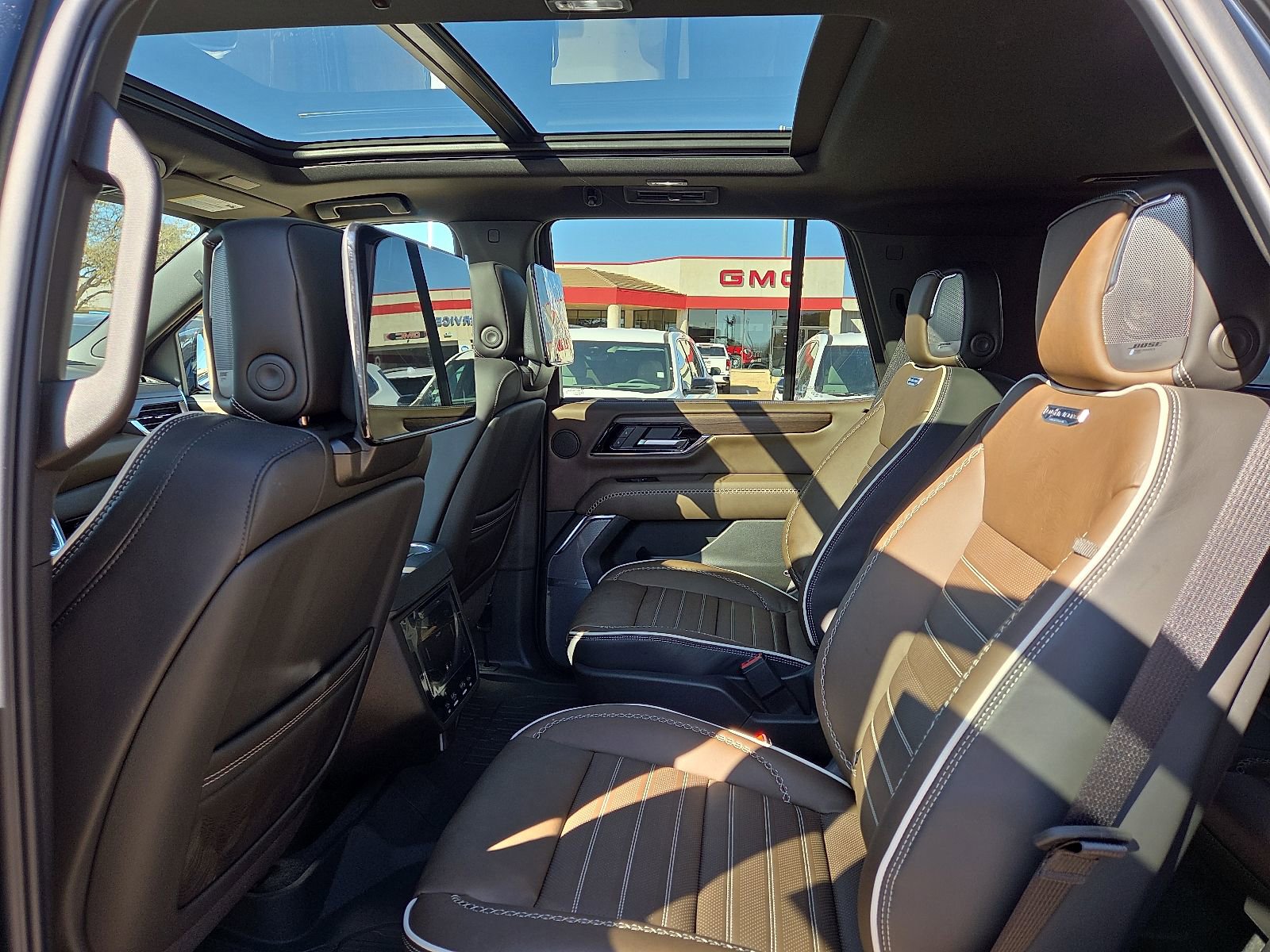 New 2026 GMC Yukon Denali Ultimate image 5