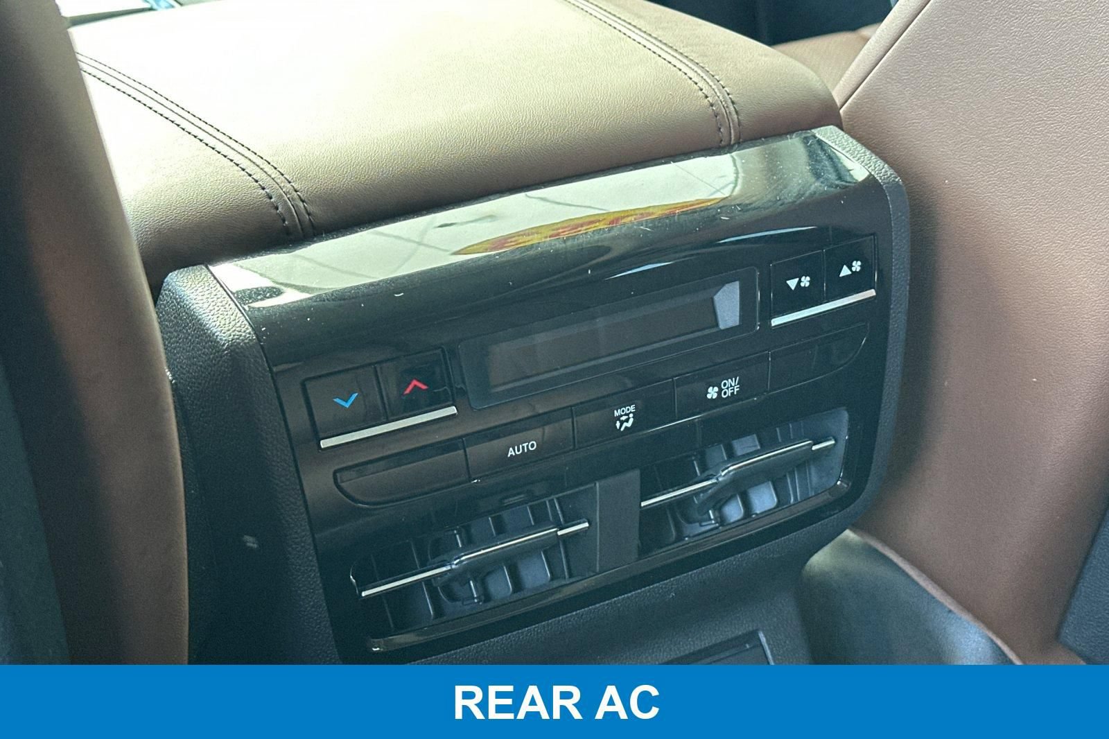 Used 2023 Acura MDX SH-AWD w/ Technology Package image 14