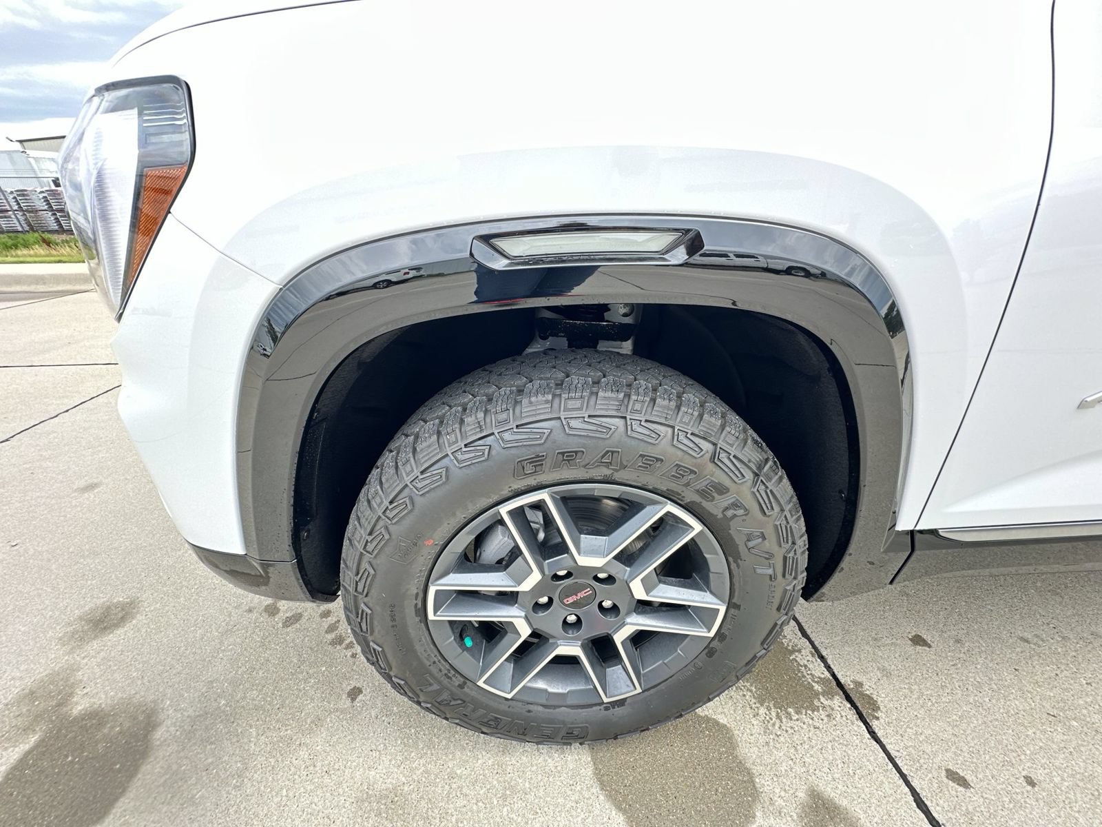 New 2026 GMC Terrain AT4 w/ Convenience Package III AWD/4WD image 33