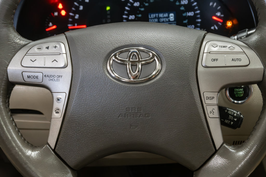 Used 2007 Toyota Camry XLE FWD image 14