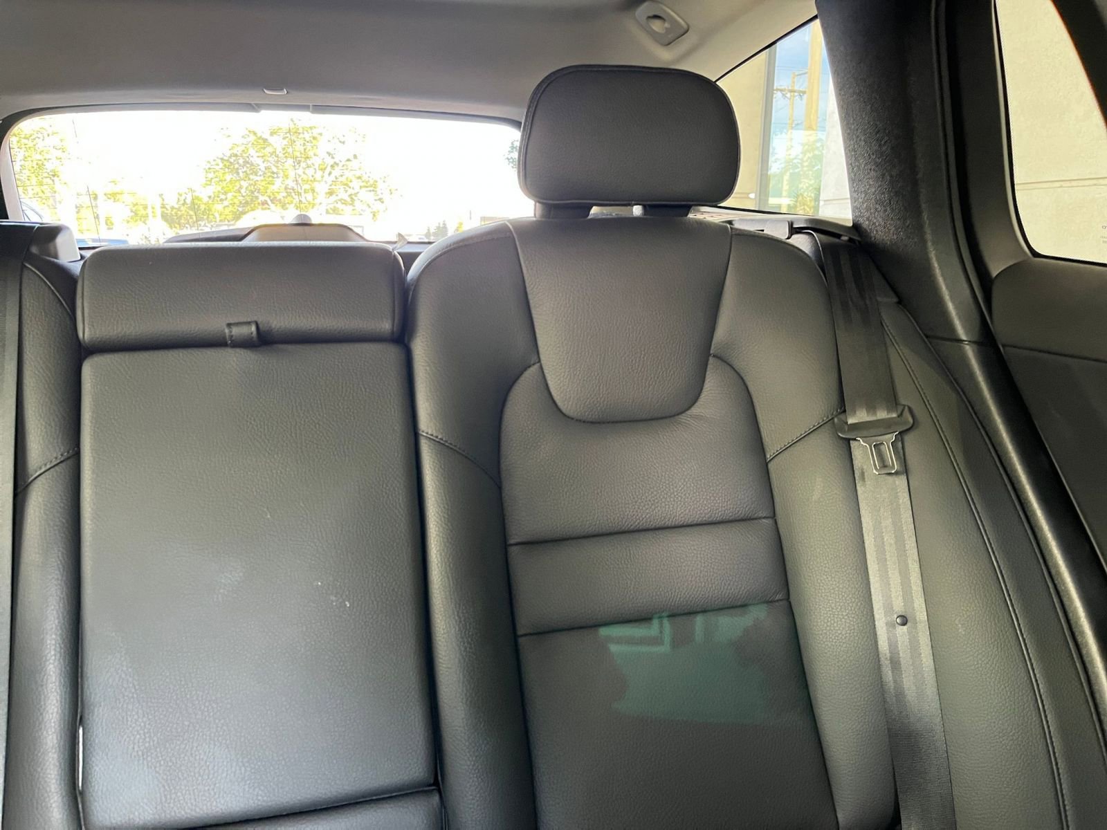 Used 2025 Volvo V60 B5 Cross Country Plus image 38