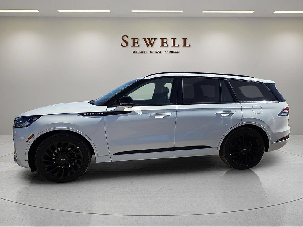 New 2026 Lincoln Aviator Reserve AWD/4WD image 2