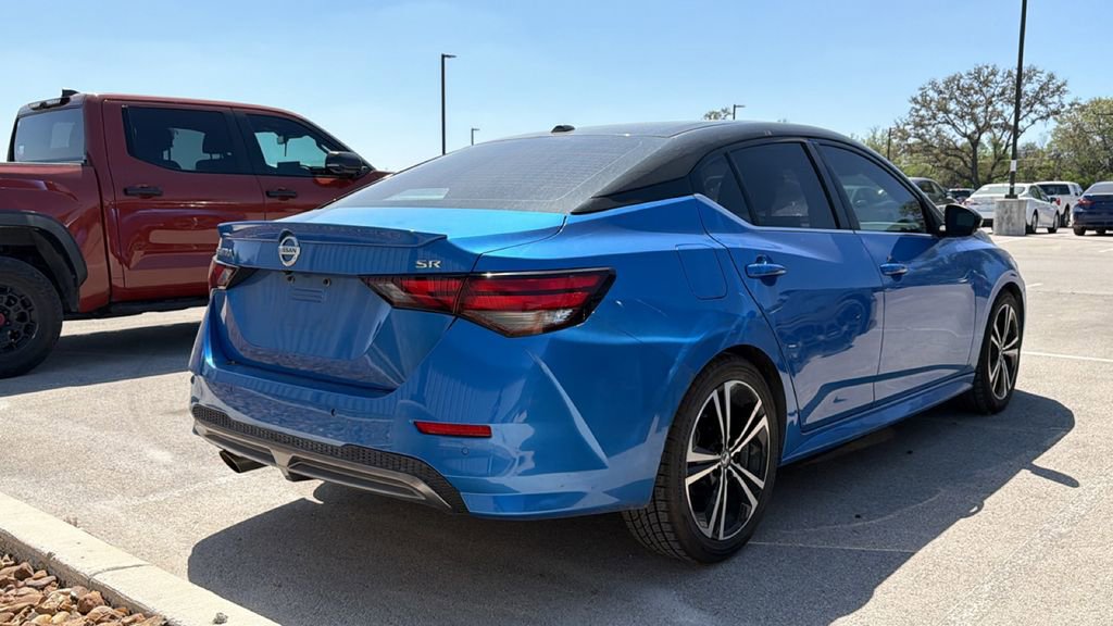Used 2022 Nissan Sentra SR w/ Lighting Package image 4
