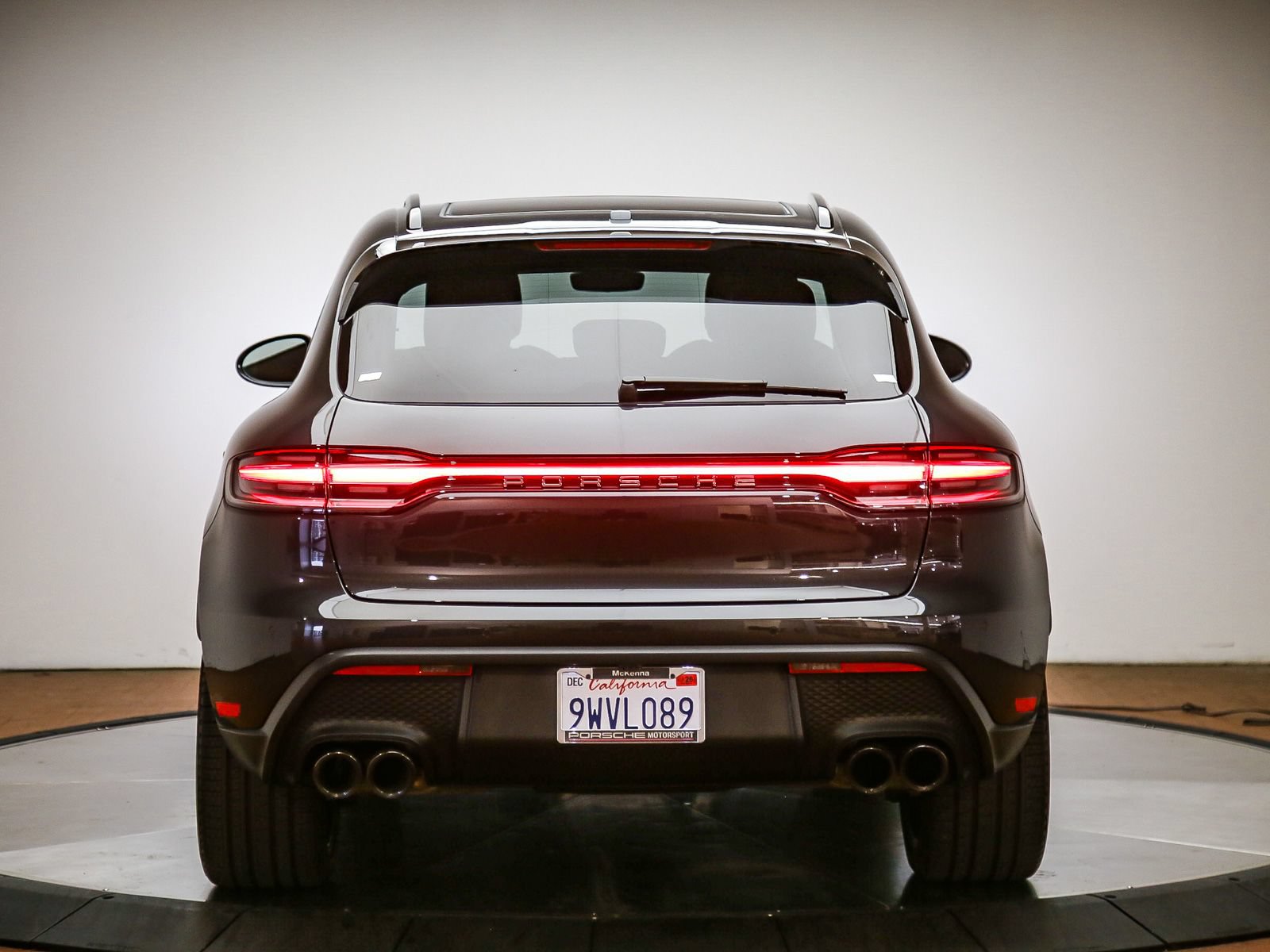 Certified 2026 Porsche Macan AWD/4WD image 6
