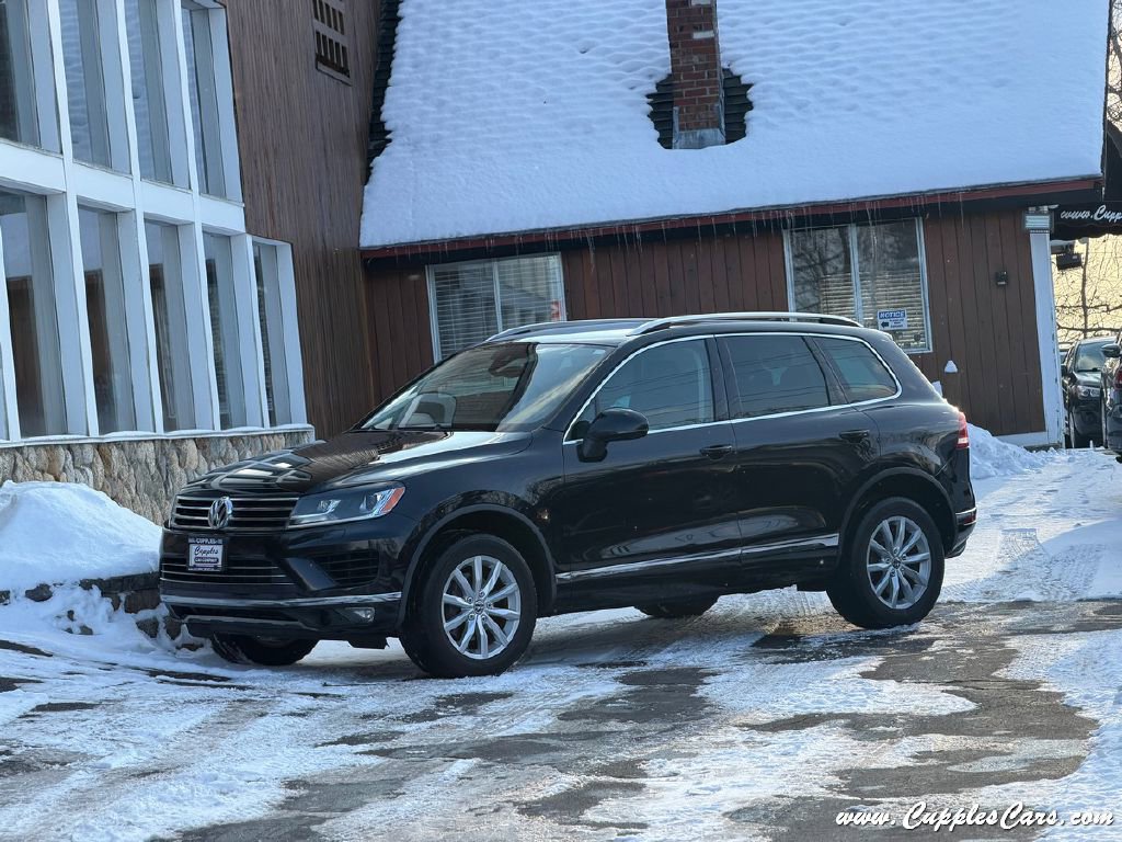 Used 2017 Volkswagen Touareg Sport AWD/4WD image 2