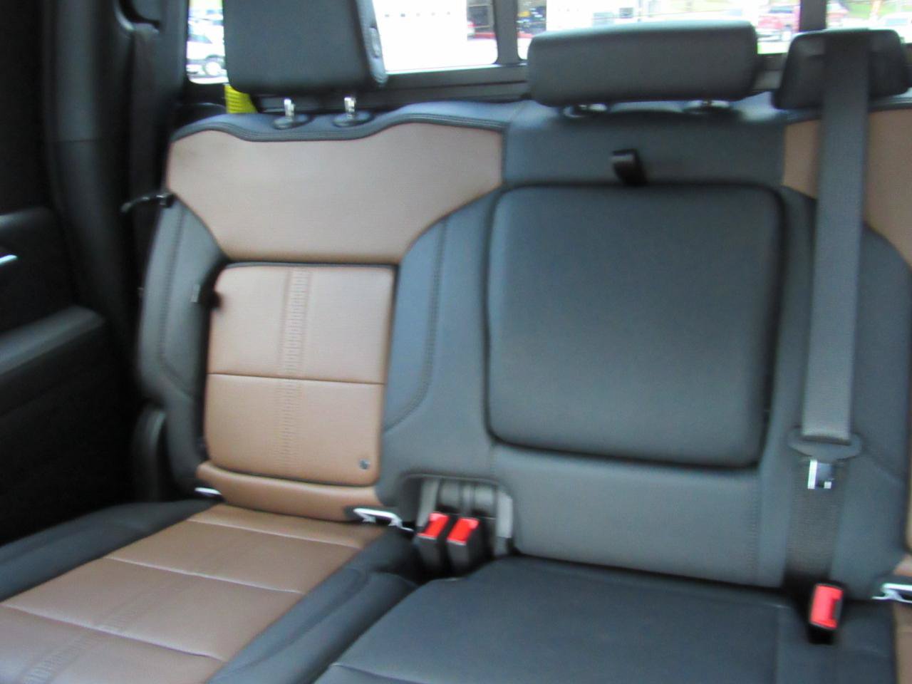Used 2026 Chevrolet Silverado 3500 High Country w/ Technology Package AWD/4WD image 8