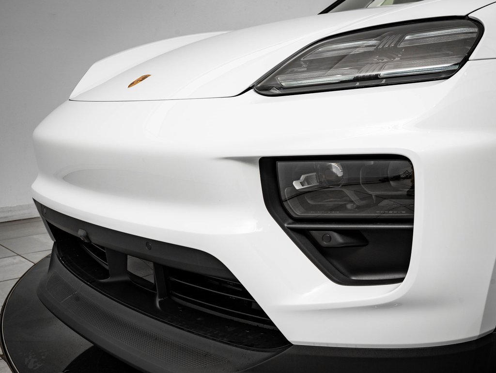 New 2026 Porsche Macan 4S Electric image 17