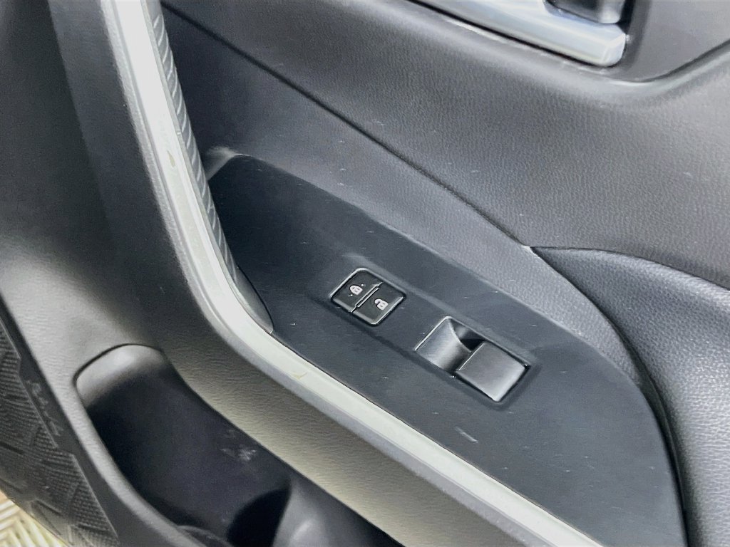 Used 2021 Toyota RAV4 XLE AWD/4WD image 29