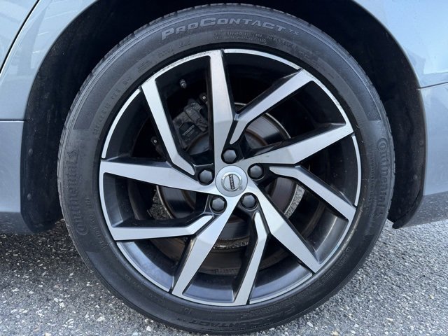 Used 2020 Volvo S60 T5 Momentum w/ Protection Package Premier image 19