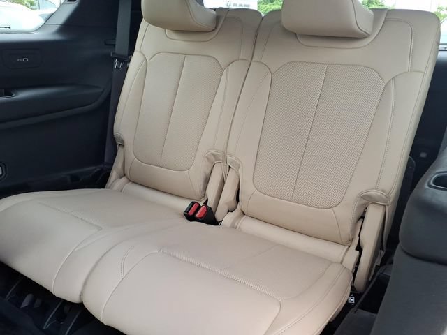 Certified 2023 Jeep Grand Cherokee L Limited w/ Luxury Tech Group II AWD/4WD image 18