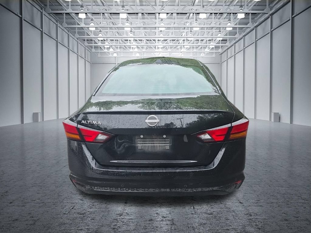 Certified 2025 Nissan Altima 2.5 SV FWD image 6
