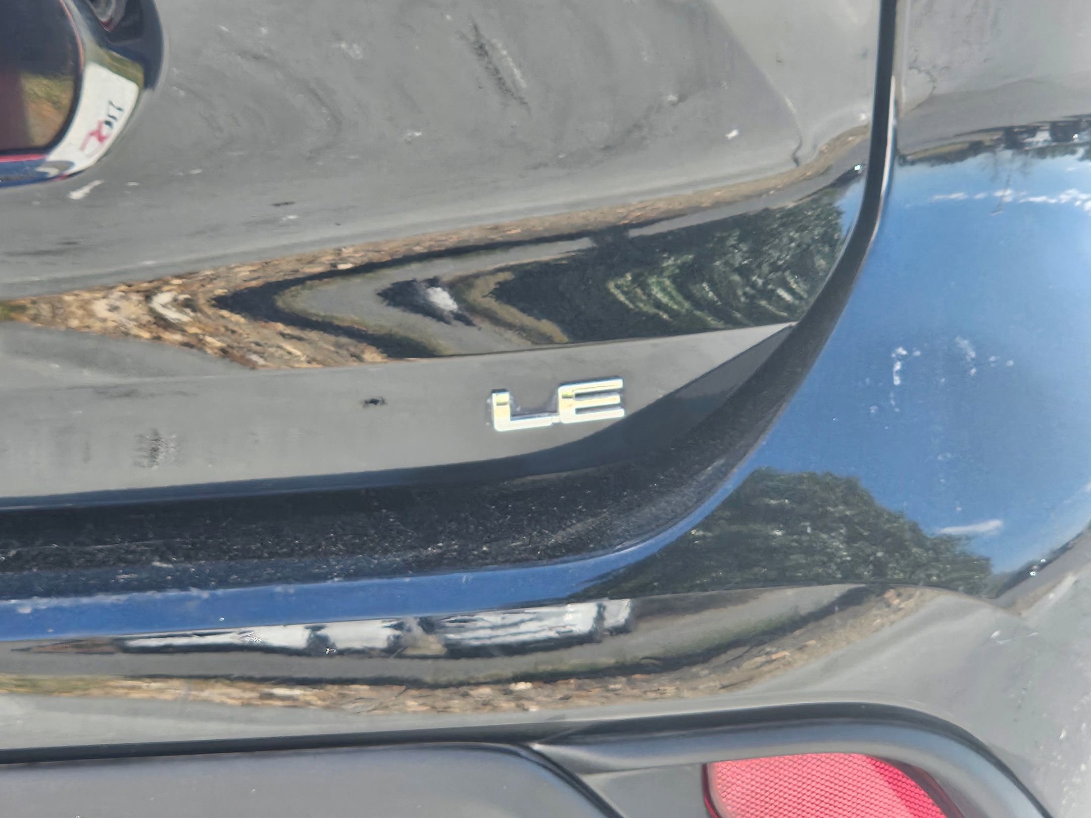 Used 2020 Toyota Highlander LE image 31