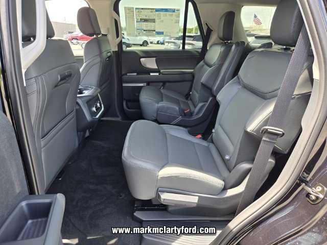 New 2026 Ford Expedition Active RWD image 7
