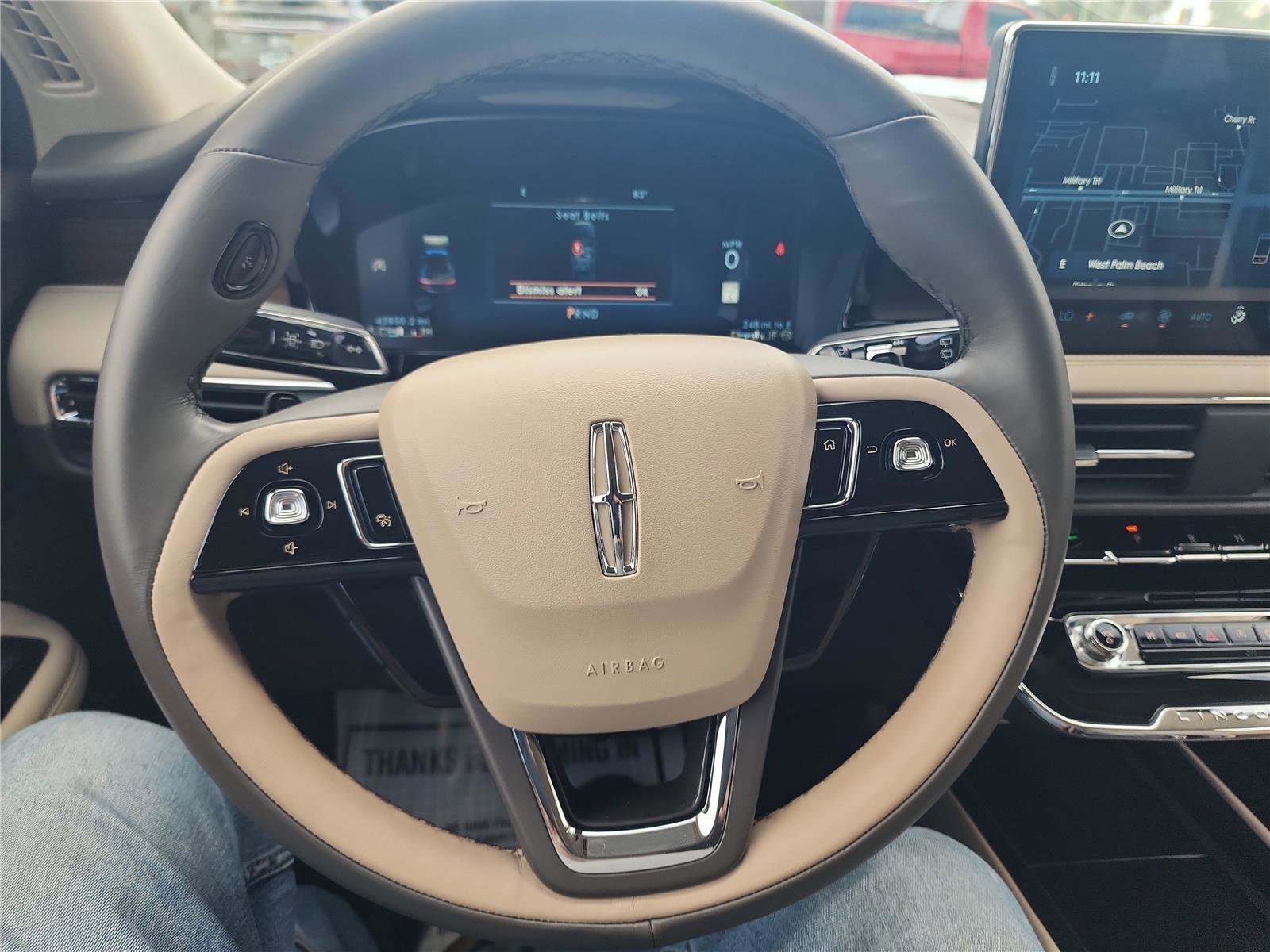 Used 2023 Lincoln Corsair Reserve image 30