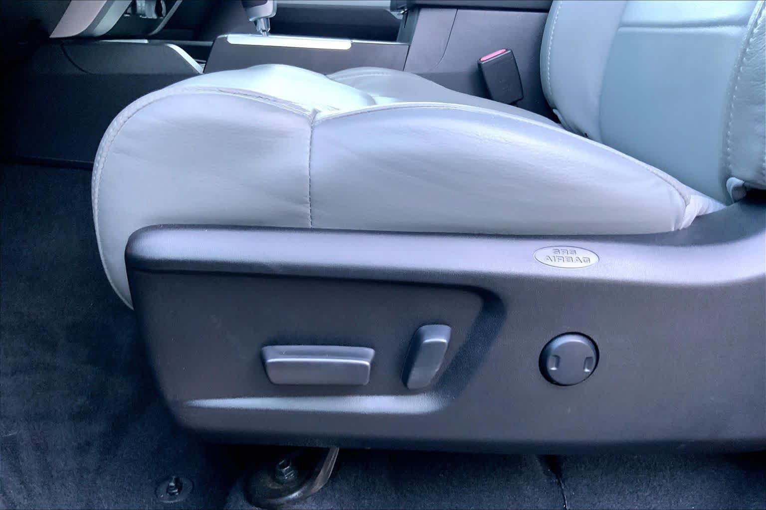 Used 2020 Toyota Tundra SR5 w/ SR5 Leather Package RWD image 31