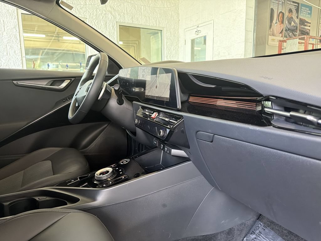 Used 2024 Kia Niro Wind w/ Wind Preserve Package FWD image 29