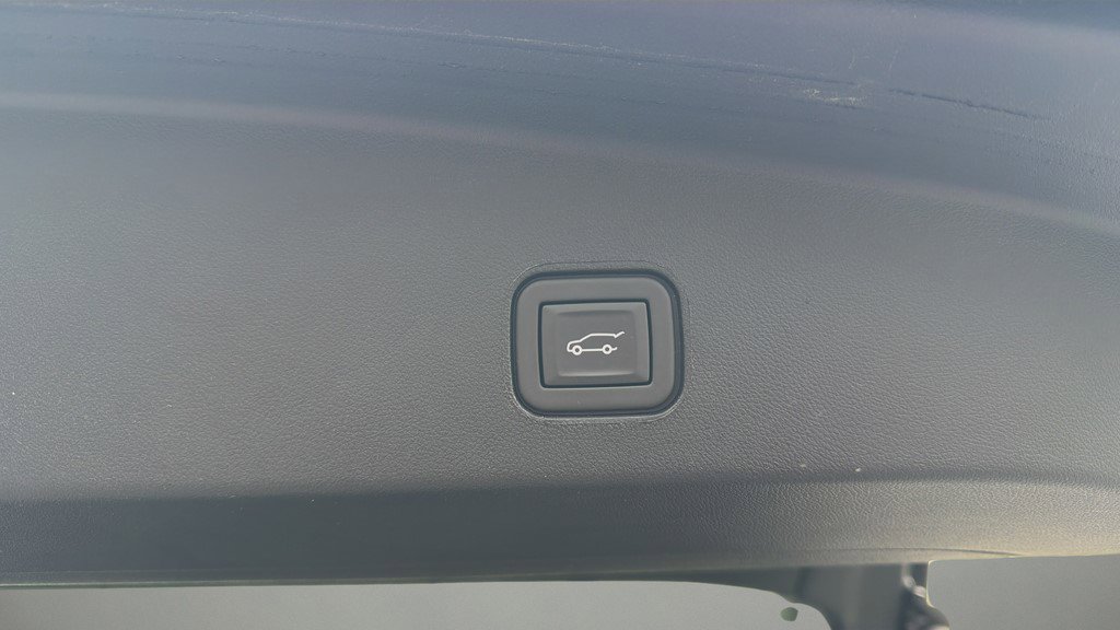 Certified 2025 Cadillac Lyriq Luxury AWD/4WD image 24