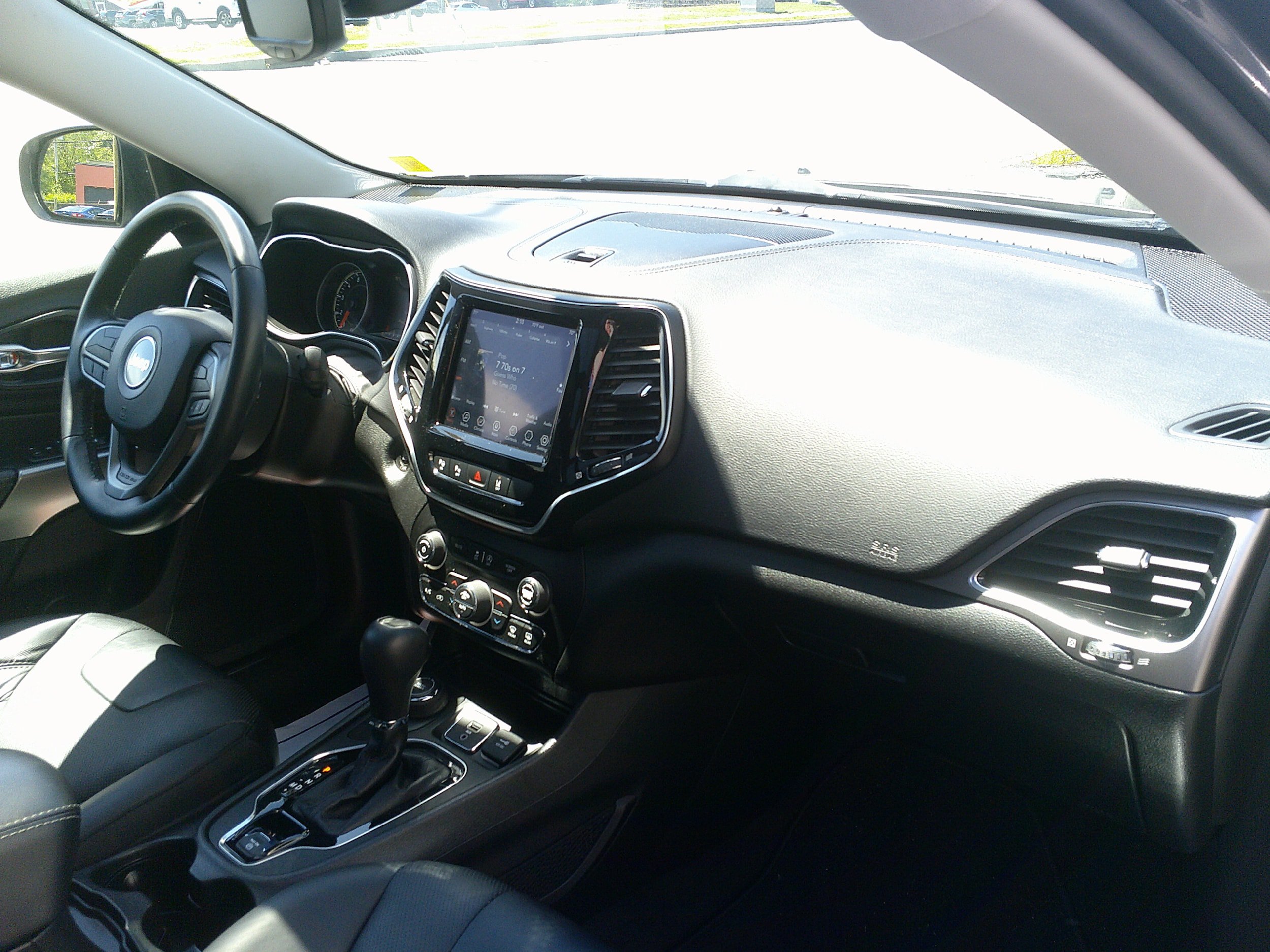Used 2021 Jeep Cherokee Limited AWD/4WD image 36