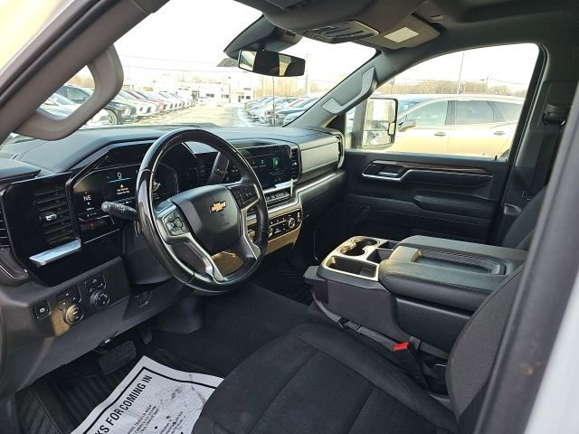 Used 2024 Chevrolet Silverado 2500 LT image 11