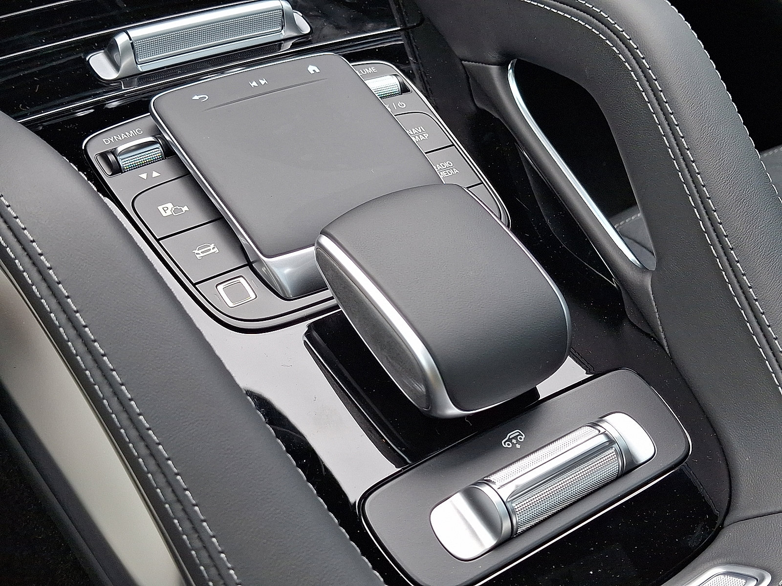 New 2026 Mercedes-Benz GLE 63 AMG S image 14