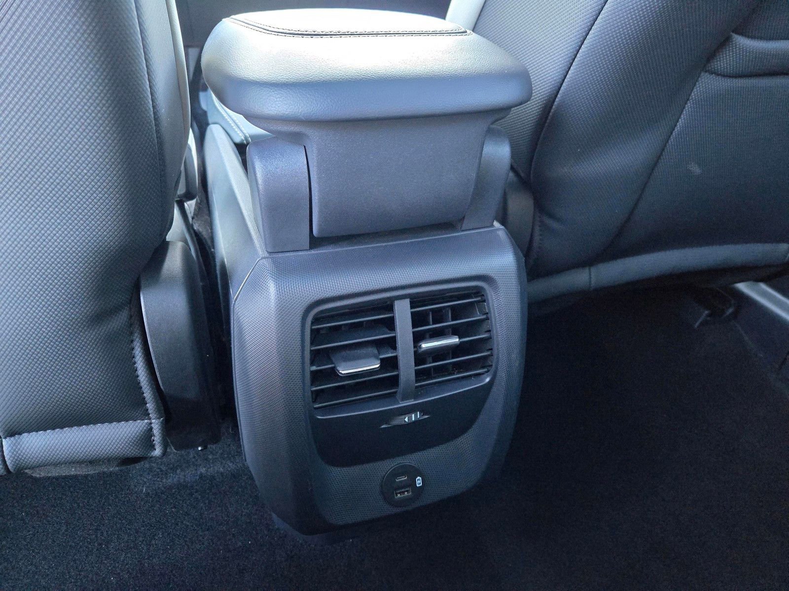 Used 2022 Ford Mustang Mach-E Premium image 12