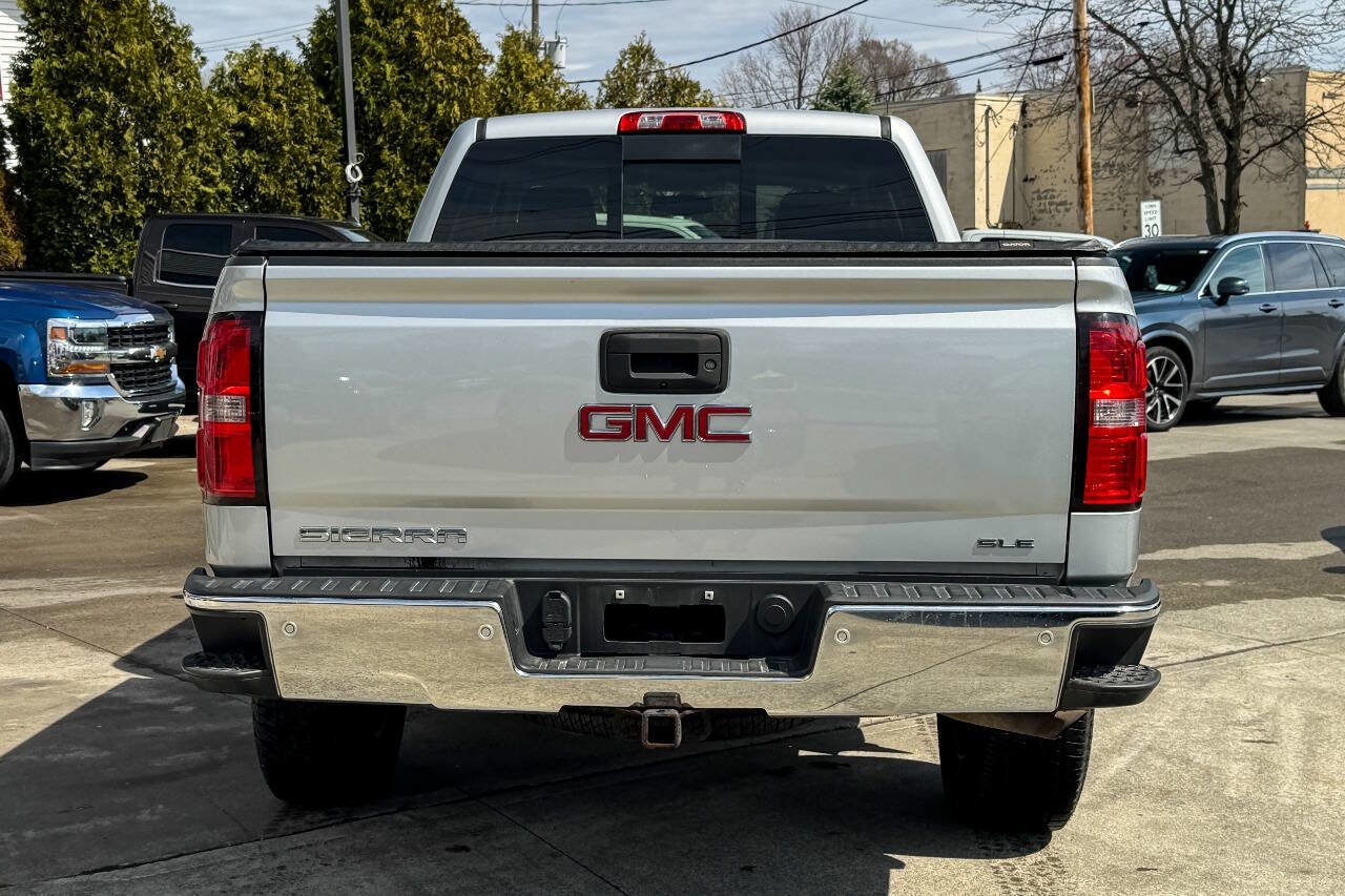 Used 2017 GMC Sierra 1500 SLE w/ SLE Value Package image 4
