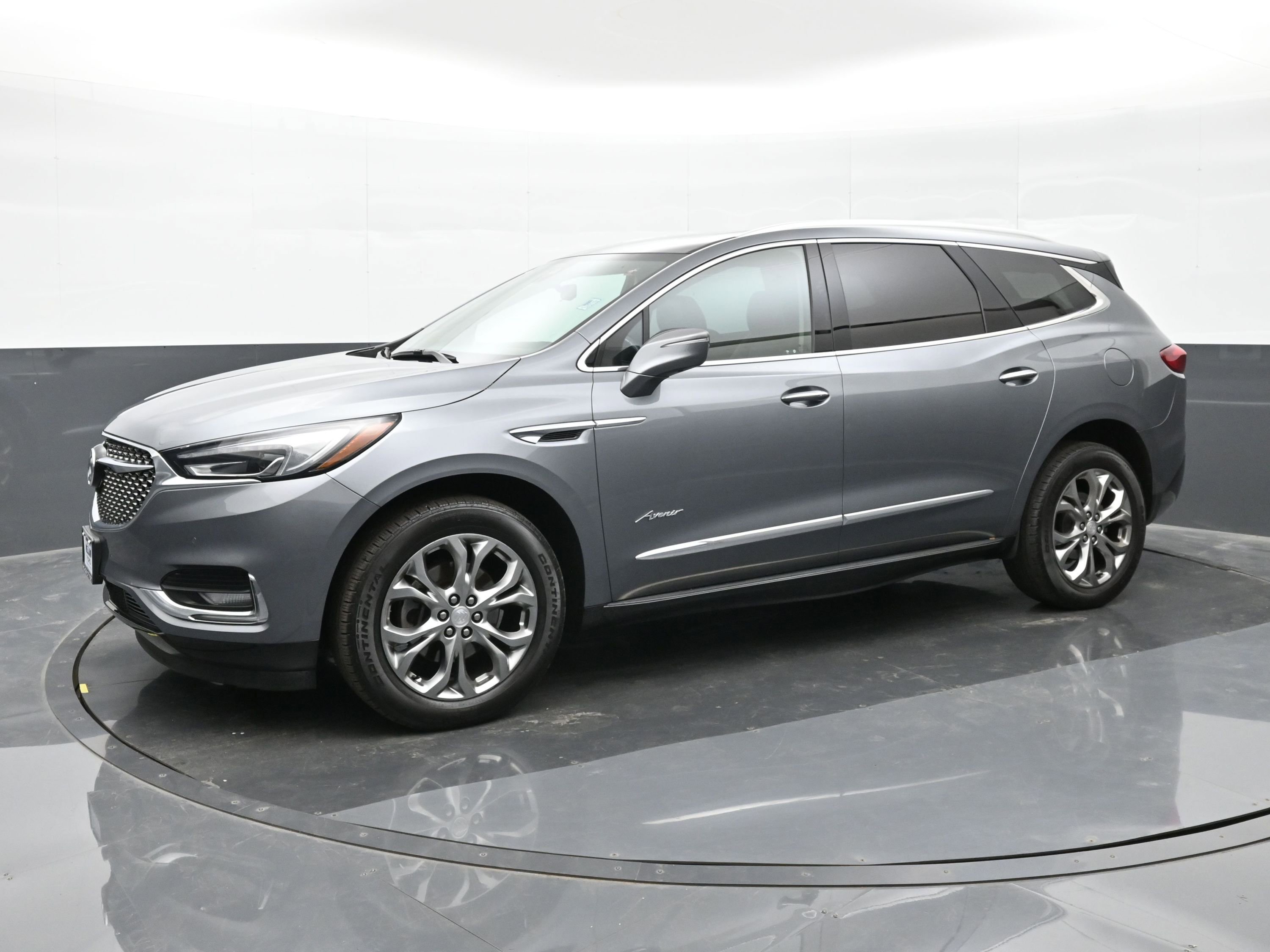 Used 2019 Buick Enclave Avenir w/ Avenir Technology Package image 4