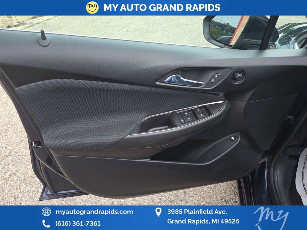 Used 2016 Chevrolet Cruze LT w/ Convenience Package FWD image 10