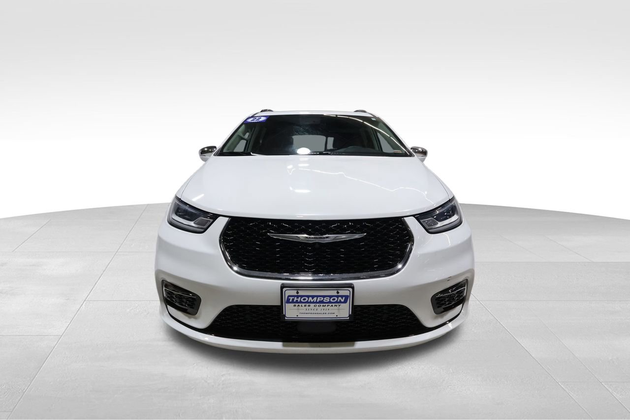 Used 2022 Chrysler Pacifica Limited image 7