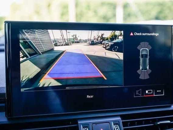 Used 2023 Audi Q5 2.0T Premium w/ Convenience Package image 24